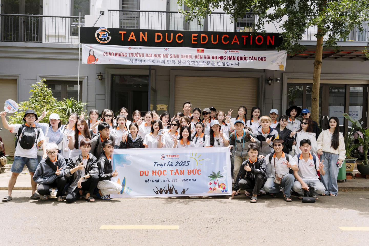 CÔNG TY CỔ PHẦN DU HỌC VÀ ĐÀO TẠO QUỐC TẾ TÂN ĐỨC