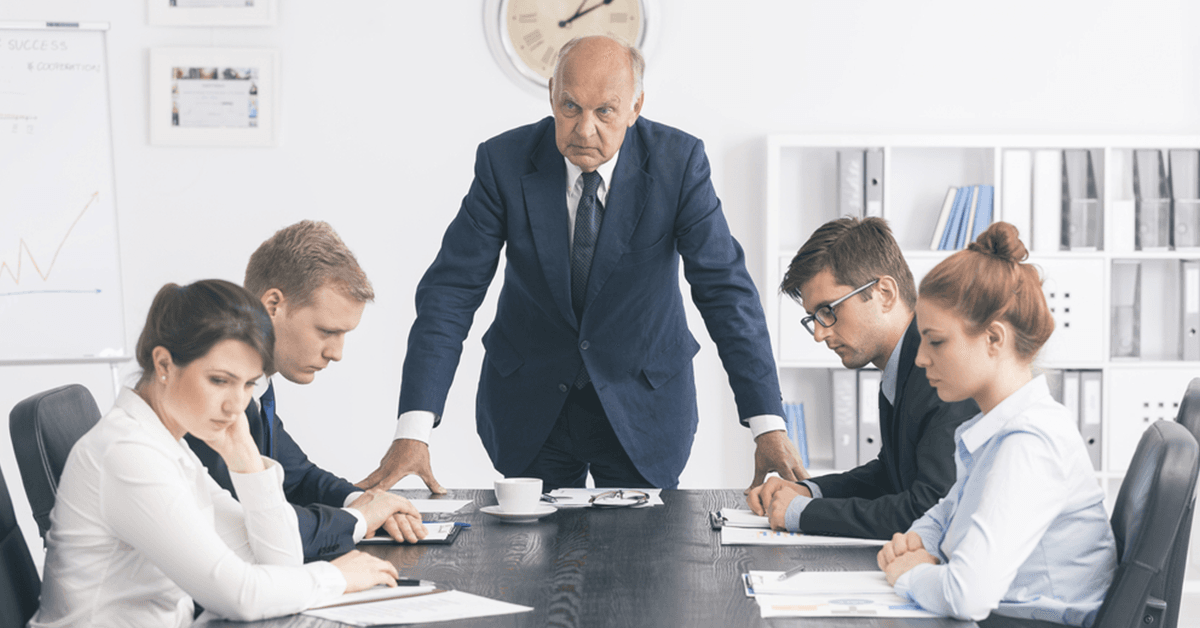 Con vẹt già – Bài học lãnh đạo giỏi chưa chắc cần chuyên môn cao